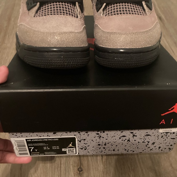 COPY - Jordan 4s taupe haze GS - Picture 5 of 6